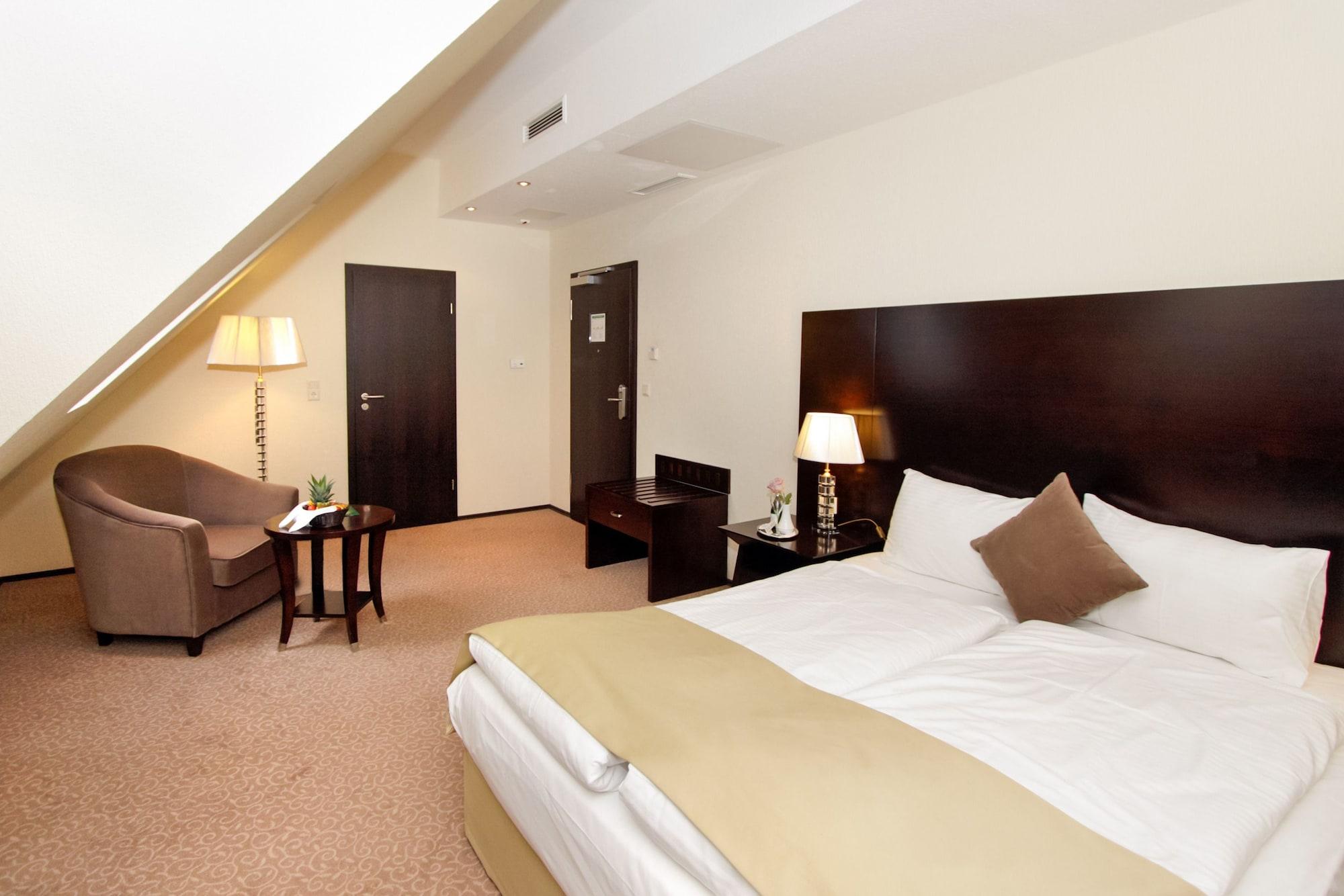 Grand Palace Hotel Hannover Ngoại thất bức ảnh