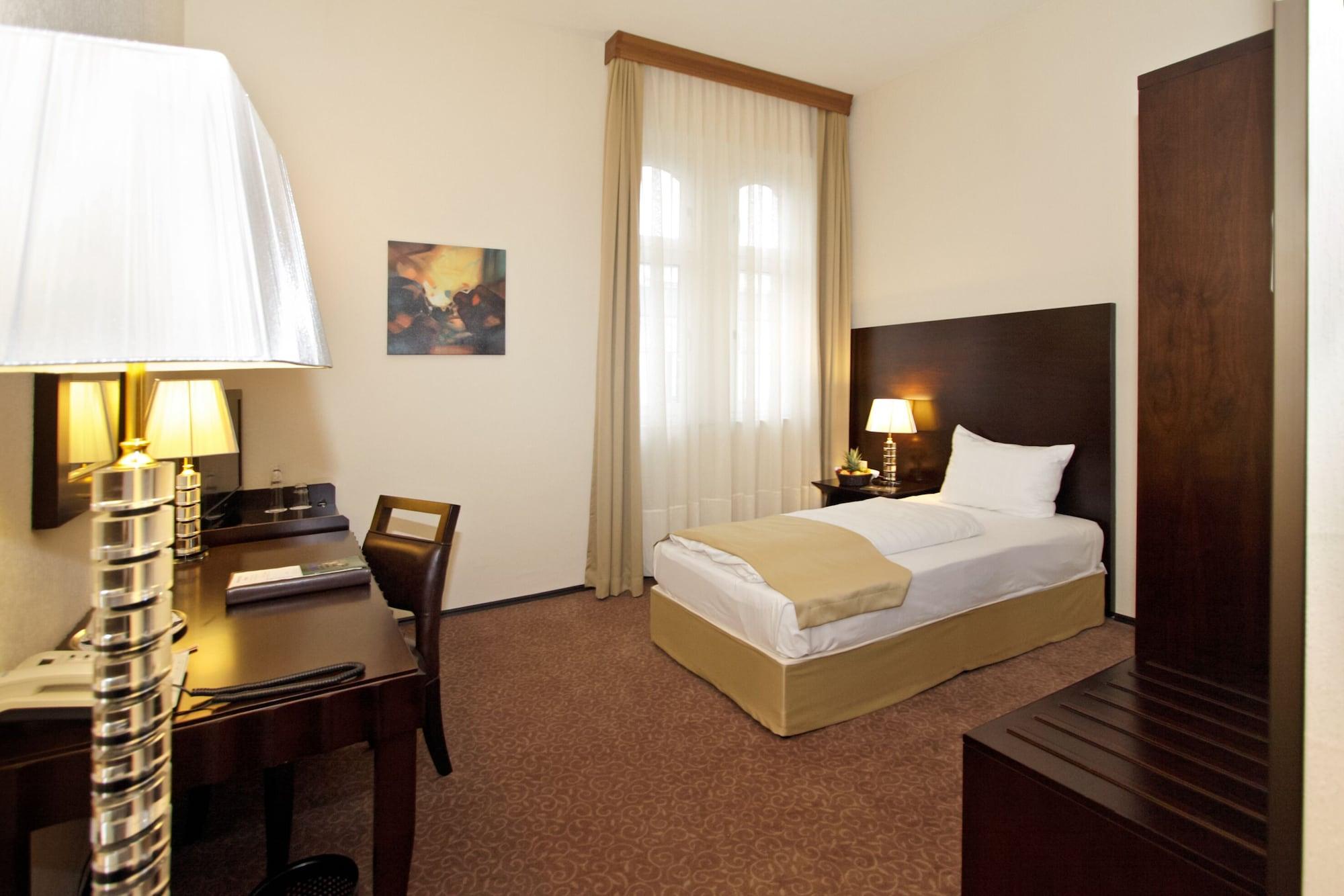 Grand Palace Hotel Hannover Ngoại thất bức ảnh