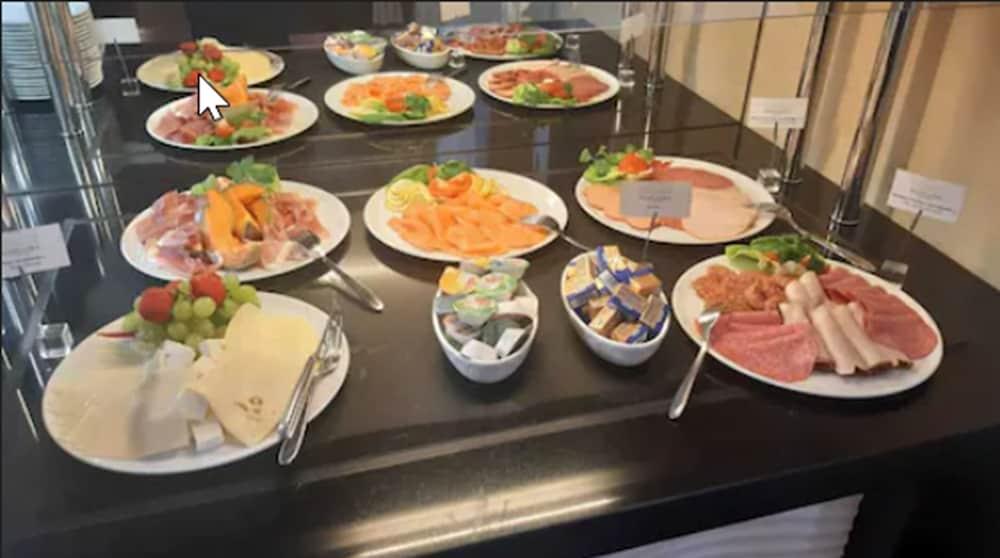 Grand Palace Hotel Hannover Ngoại thất bức ảnh
